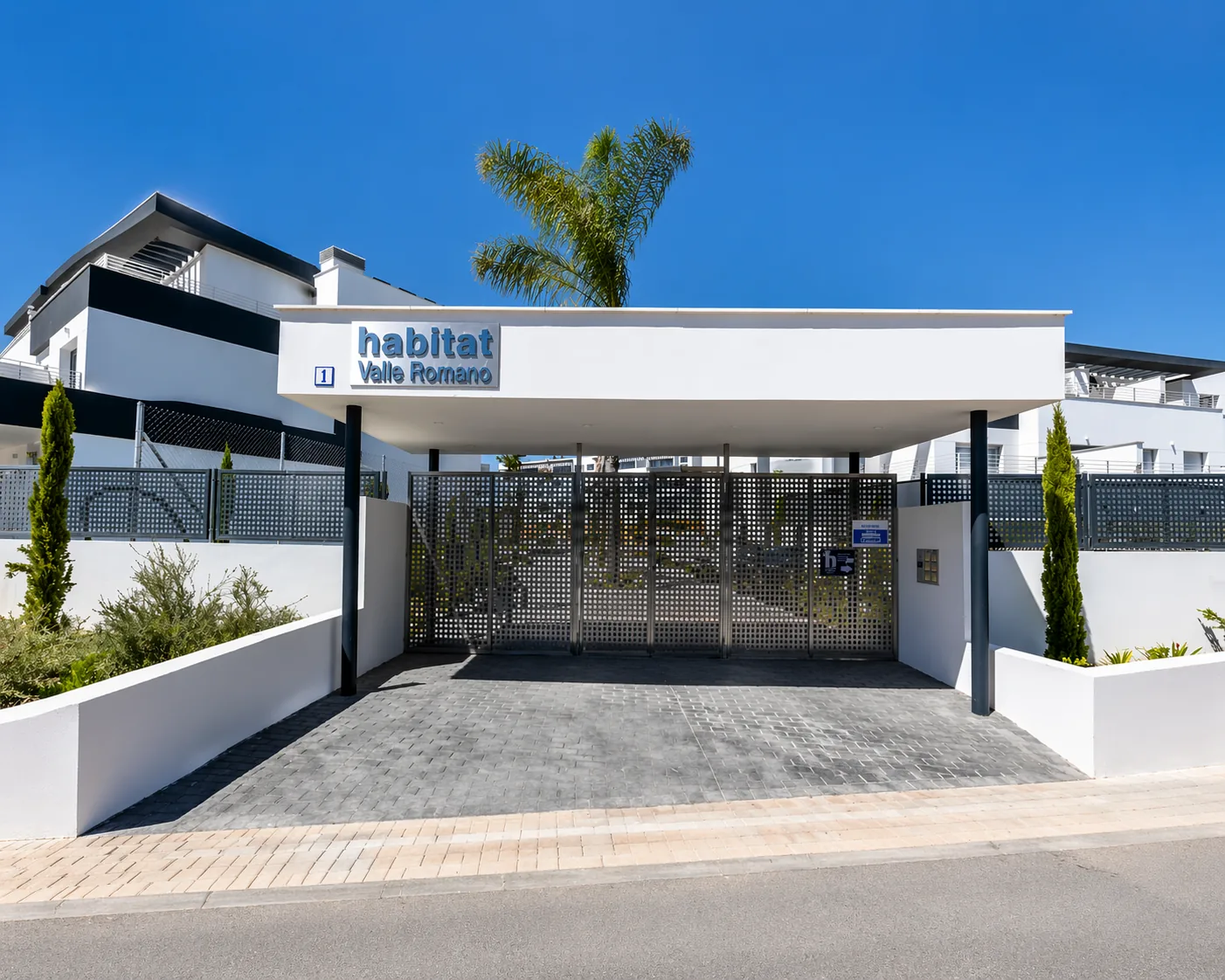 Hoofdingang van het appartementencomplex Casa Mel, Estepona