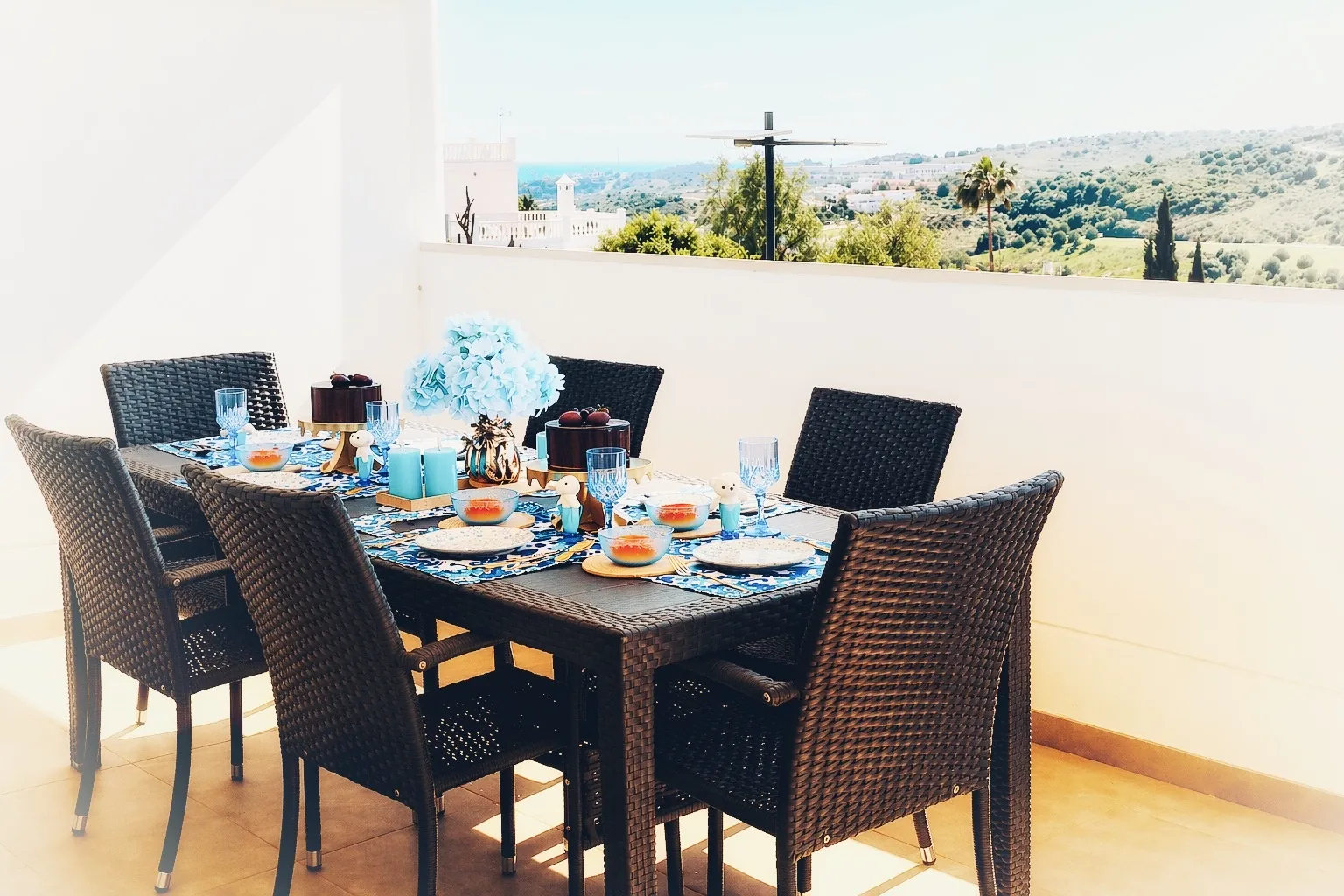Ontbijt op het privé terras van Casa Mel, Estepona